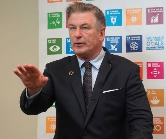 HollyWeird: Alec Baldwin Fears Trump Fans Want to Kill Him