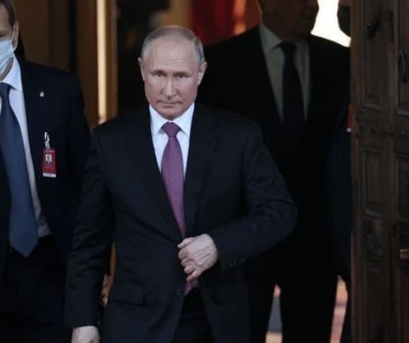 BREAKING: Putin Recognizes Rebel Regions in Ukraine