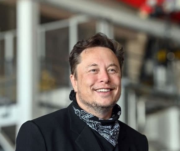 Elon Musk Toys With Starting a Free Speech Platform