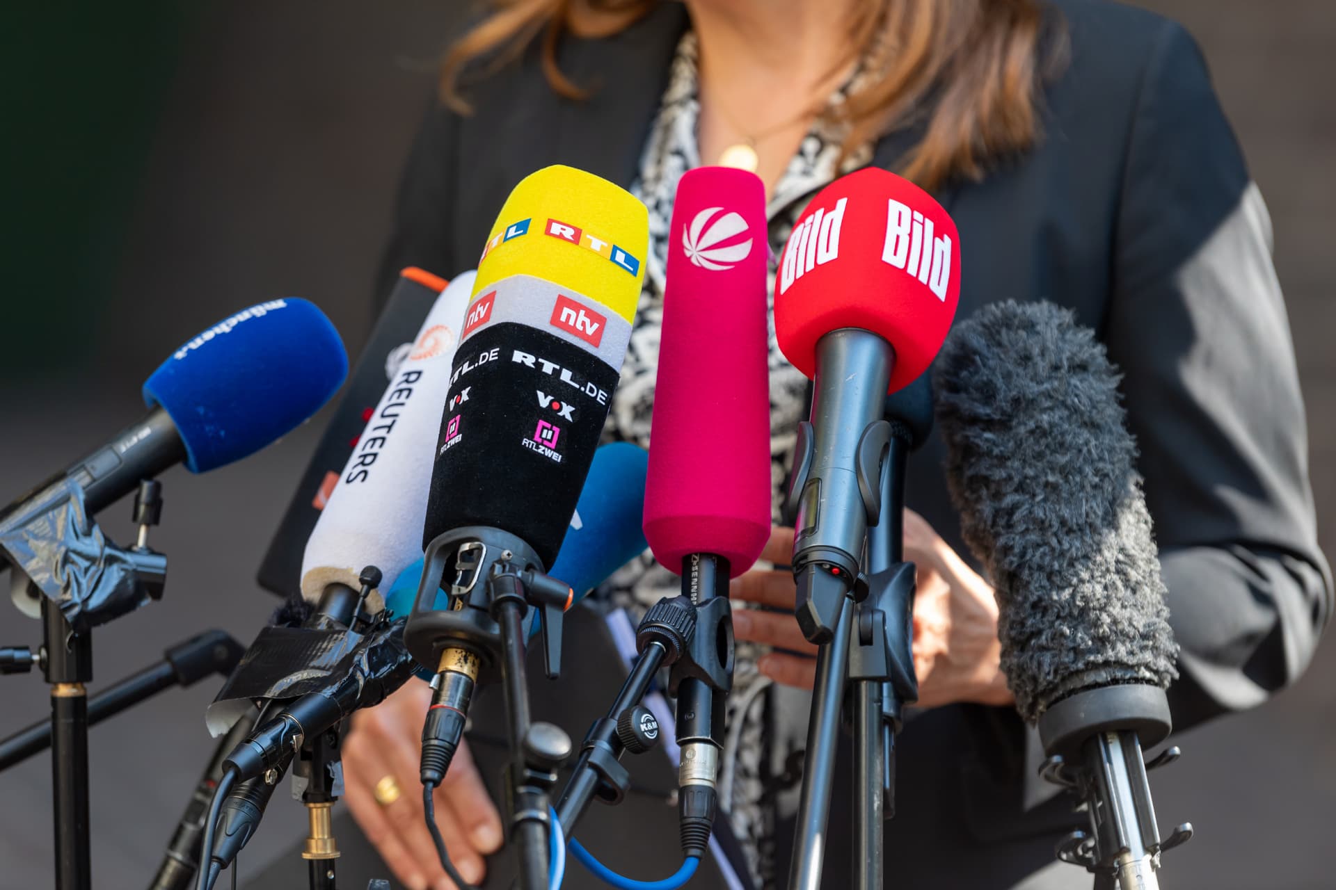 Media Pushes Back at Blue State COVID Redirect