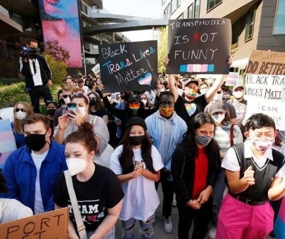 The Politics of HollyWeird: Is Netflix Under Siege?