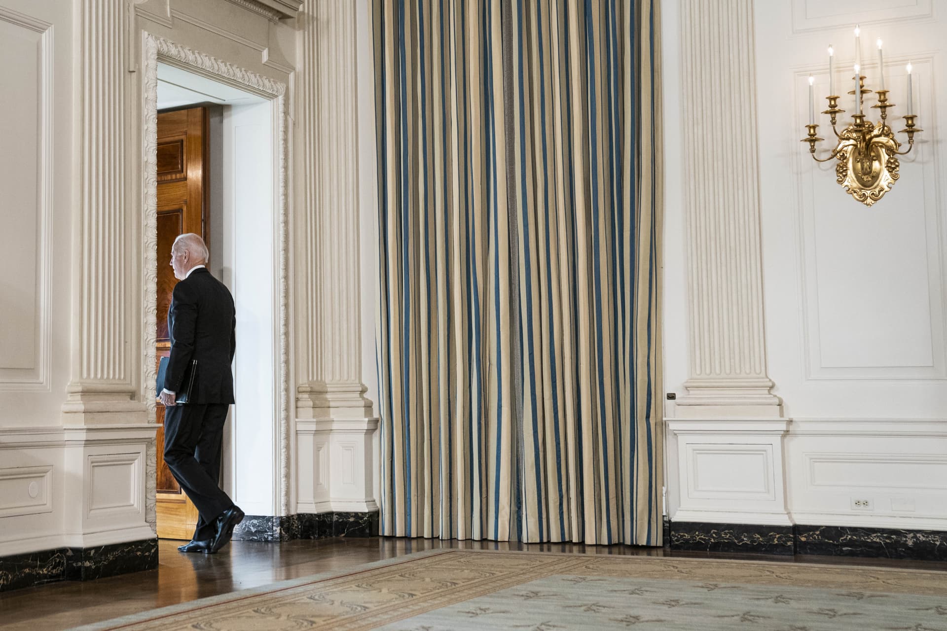 Biden v the White House on $450K for Illegal Immigrants