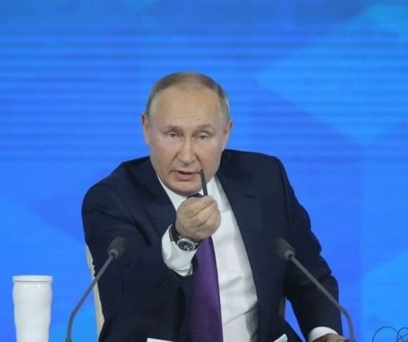 Sorting Out the Ukraine Crisis Is Daunting as Rumors of War Fly