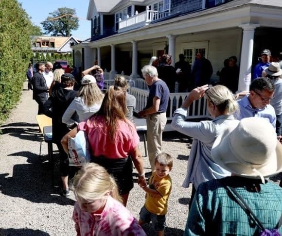 Heartlanders Chuckle Over the Kerfluffle in Obama’s Backyard