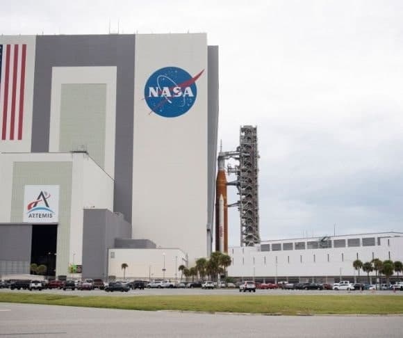 Why Does the Government Stay Mum on UFOs?