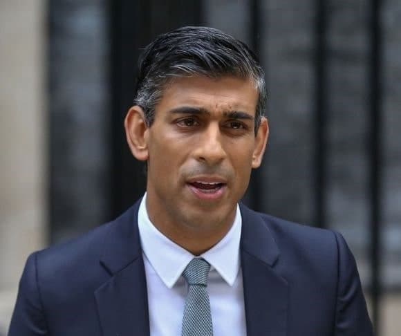 Unpopular Politicians: How Long Can They Hold the West?