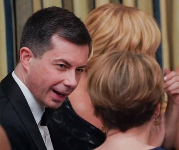 Buttigieg Gamed Iowa: Did it Cost Him His Outsider Status?