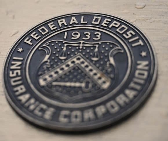 Bipartisan Push for Unlimited Deposit Insurance