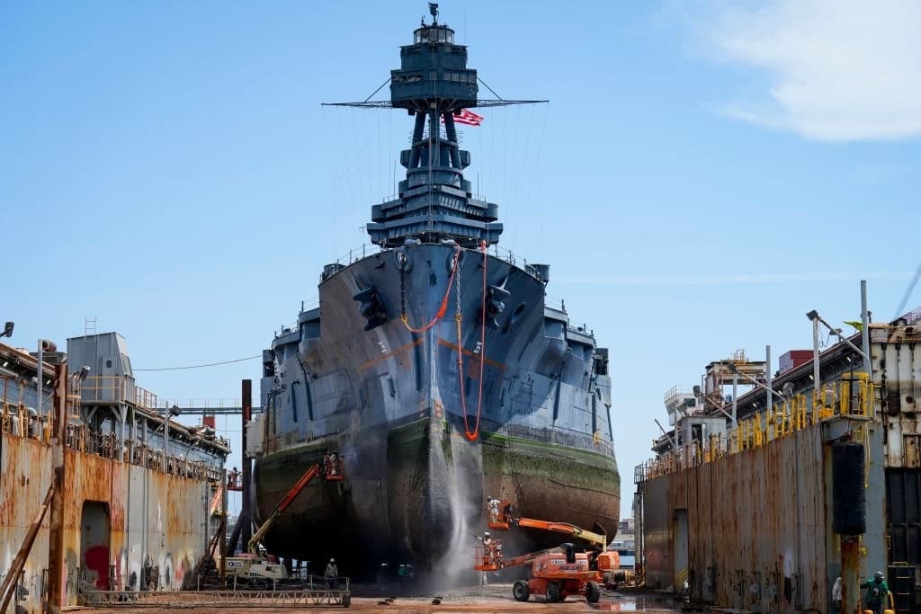 Why Can’t the US Navy Build Warships?