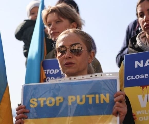 Is Putin Using Chemical Weapons, and Would It Surprise Anyone?