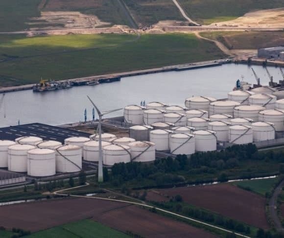 Oil Prices Soar as OPEC Slashes Output, Japan Buys Russian Crude