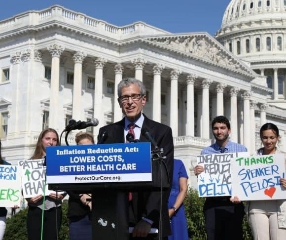 Study Finds Inflation Reduction Act Benefits Big Banks, Corporations