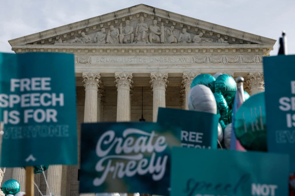 BREAKING: SCOTUS – LGBTQ Crybullies Can’t Force Wedding Vendors