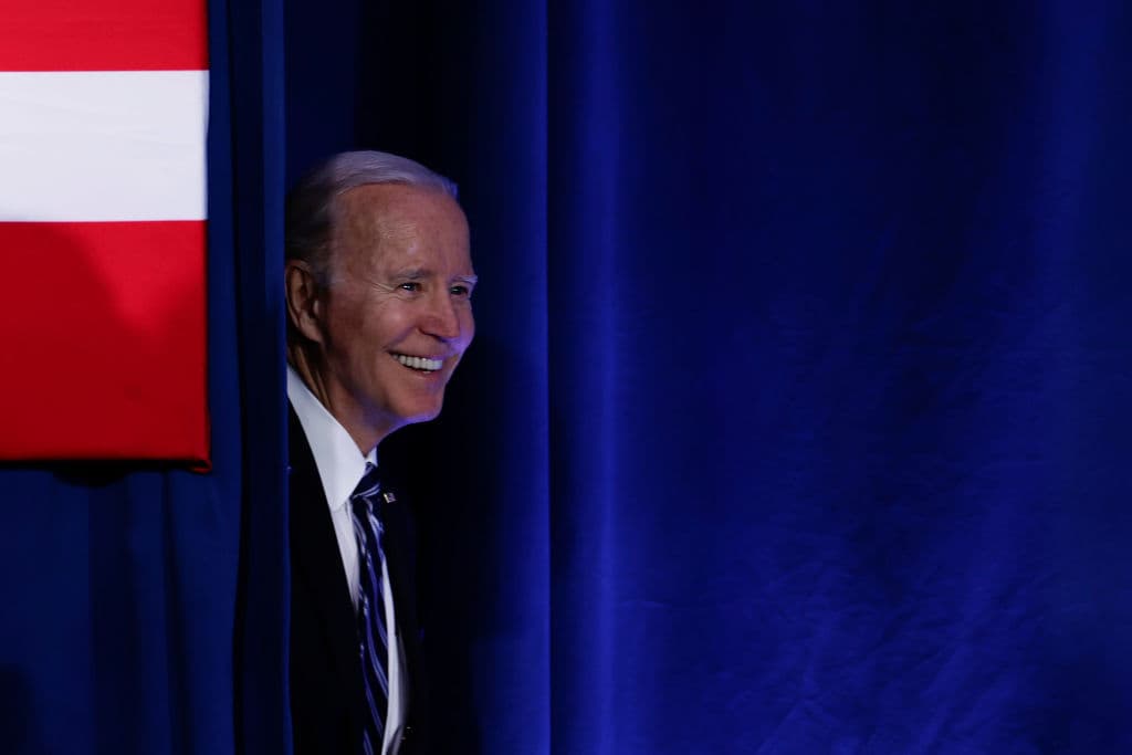 Biden’s Dark Winter Continues  – LN Radio 02.05.23