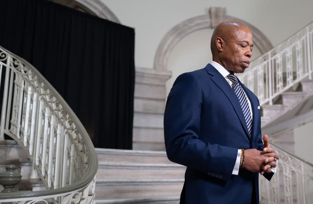 NYC Asks Residents to Rent Rooms to Migrants