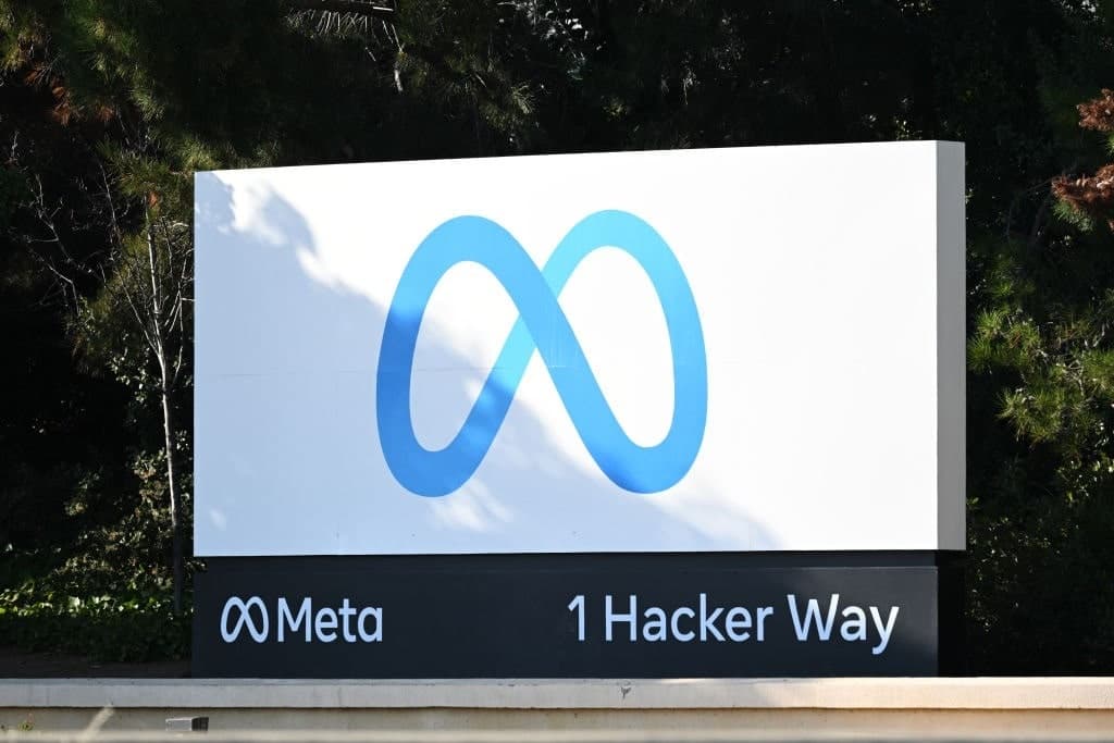 New Mexico Sting Finds Meta Directs Sex Predators to Kids