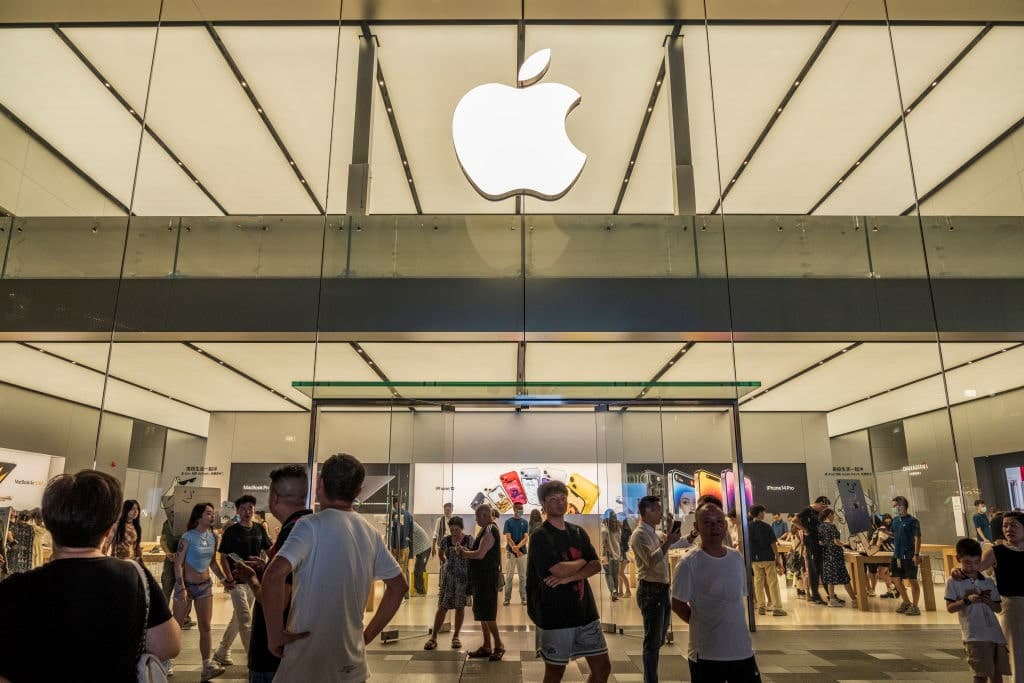 China Takes a Bite Out of the Apple – Swamponomics