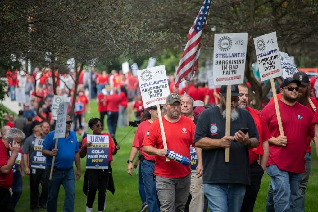 UAW Gives Big Three a Deadline