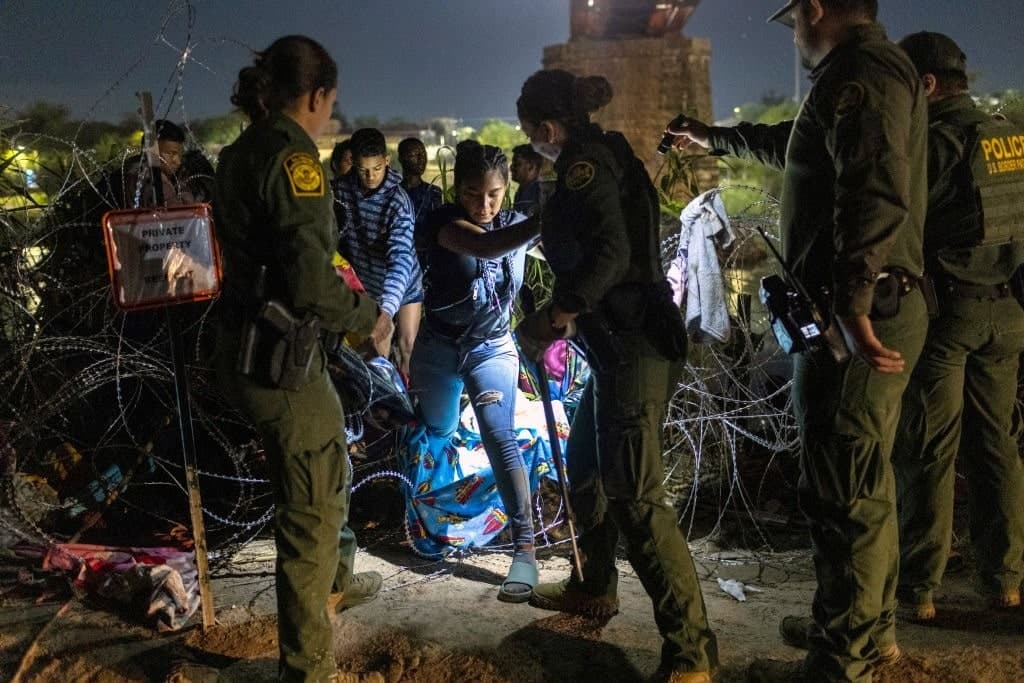 Former Advocates Head South to Stop Illegal Immigration