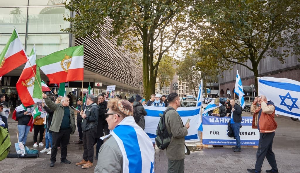 America’s Road to War: Iran Threatens Israel