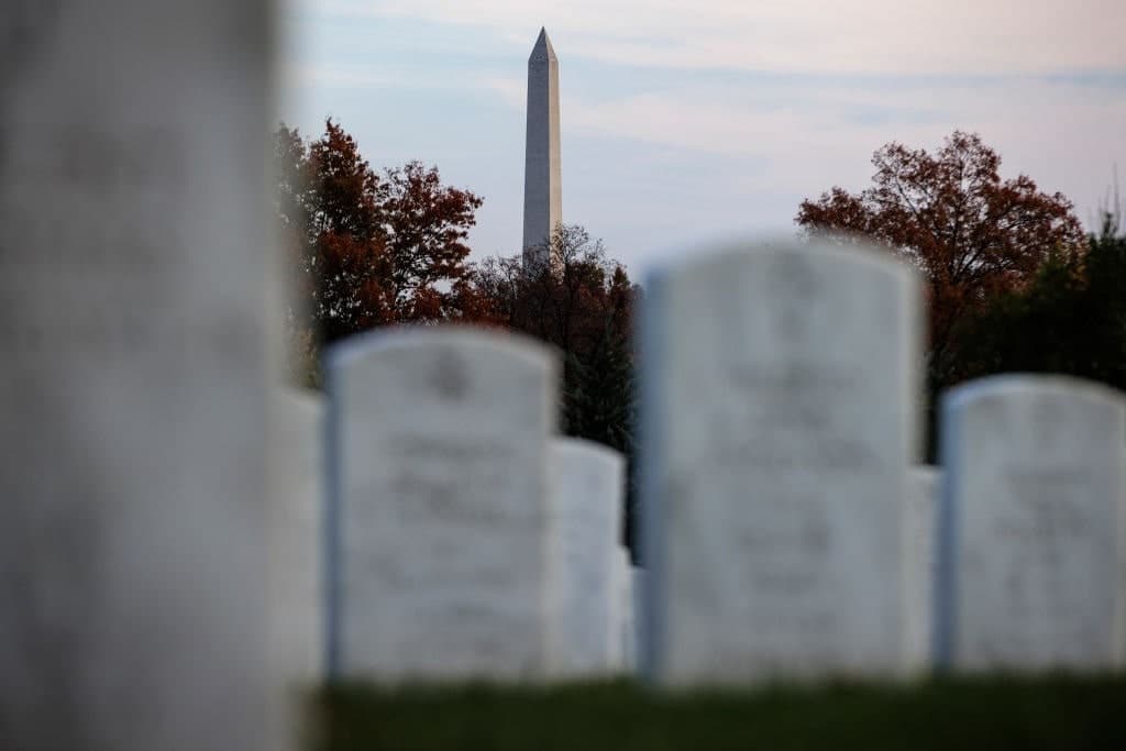 Washington’s Sixth Sense: Paying Dead People?