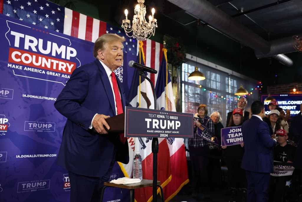 Trump and DeSantis Bet Big on Iowa