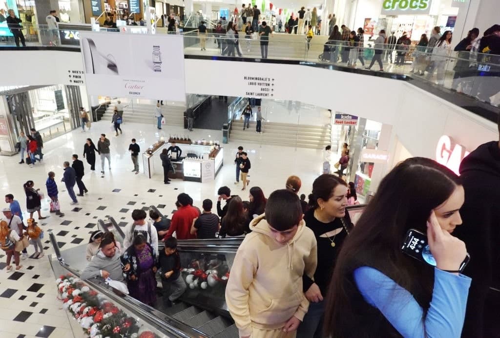 Are Retailers Bullish or Bearish on 2024?