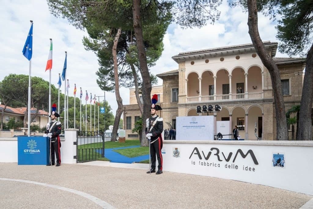 G-7 Gives $50 Billion to Ukraine but Still No Winning Strategy