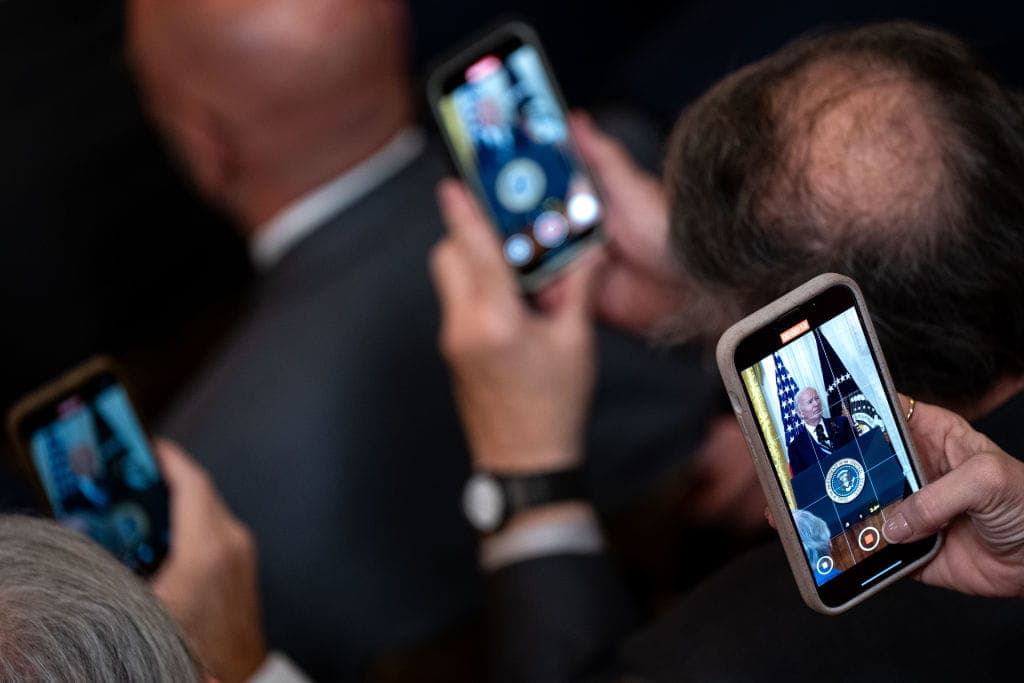 AP Goes AI and Establishment Media Red Flags Fly