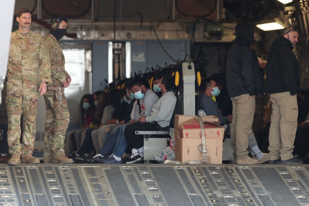 Military Aircraft Make Deportations Controlled and Safe