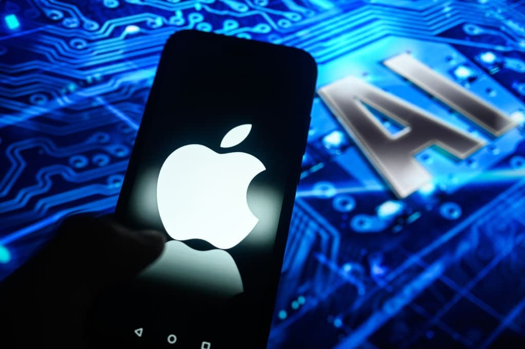 Apple Takes a Bite of Trumponomics