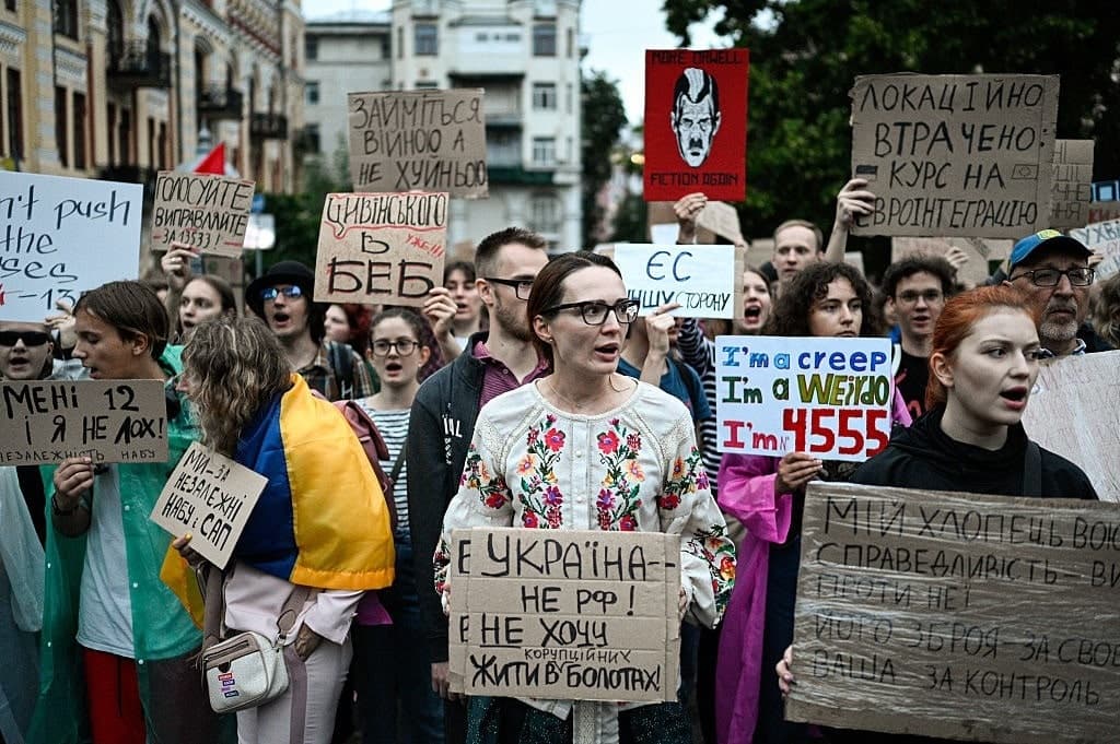 Protests in Ukraine Fed by Russian Disinformation