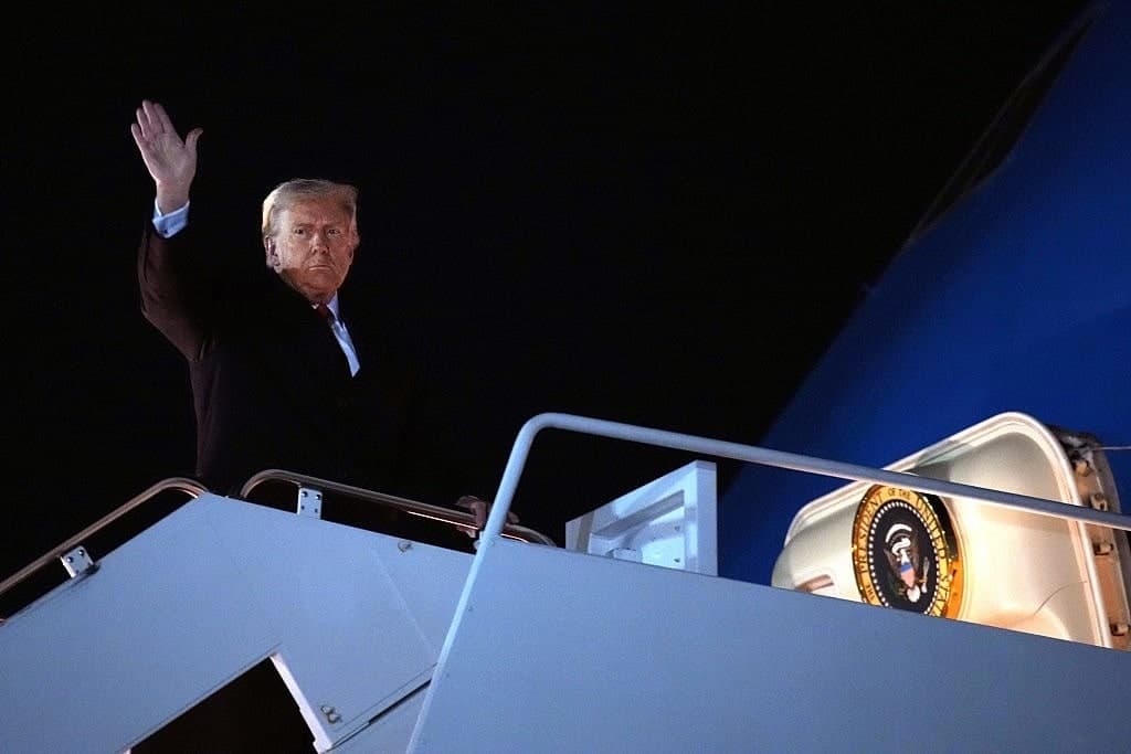 Trump Tours Asia, Building Business Deals at Every Stop