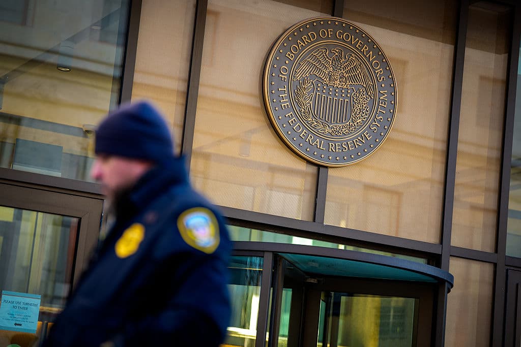 Fed Fiscal Policy Needs Correction but No One Turns the Wheel