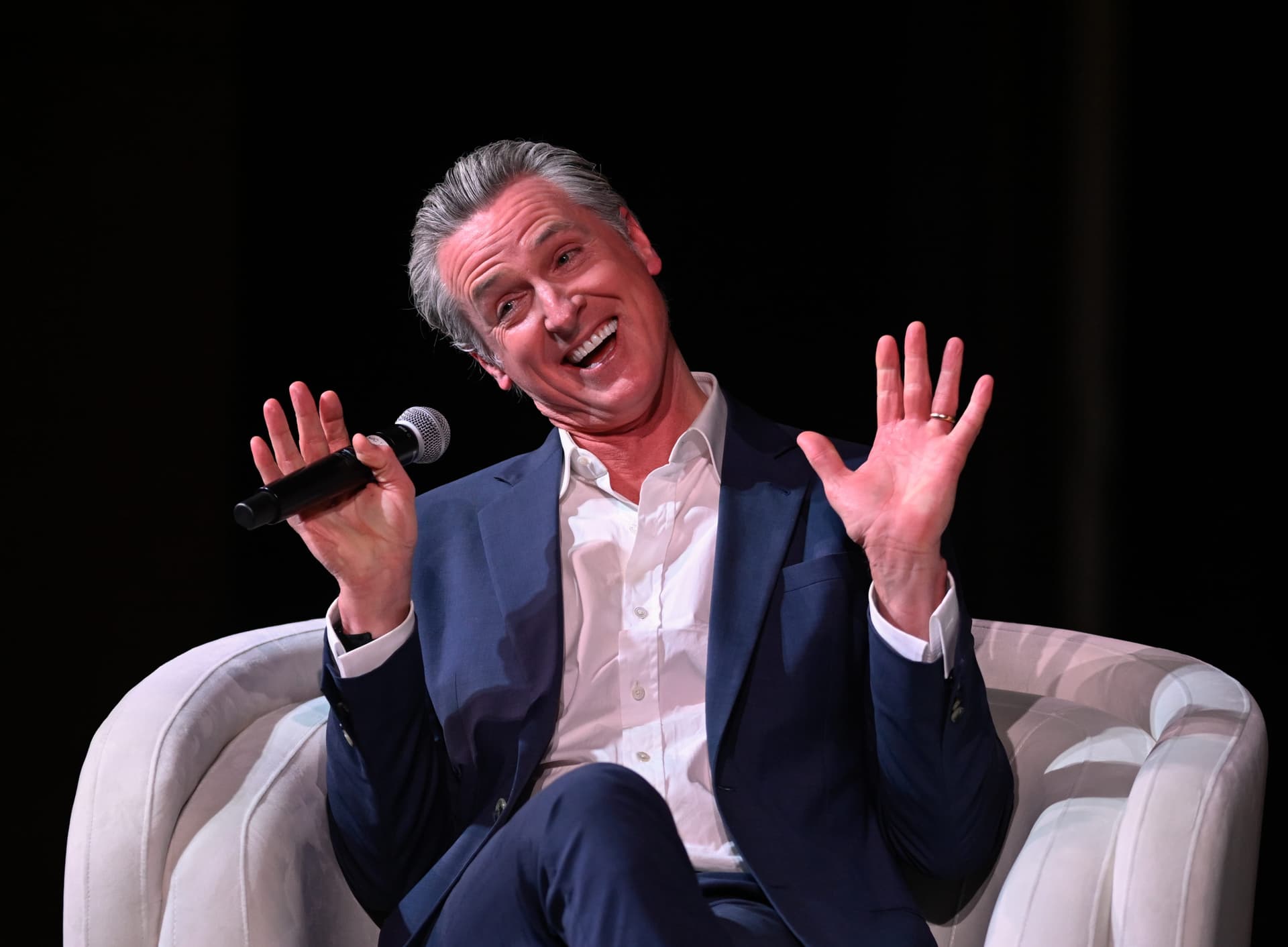 Newsom Allocating $35 Million for Illegal Immigrants in California