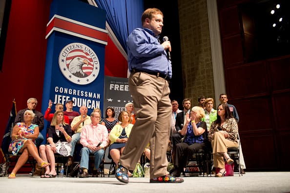 TwitterZone: The Fall of GOP Pollster Frank Luntz