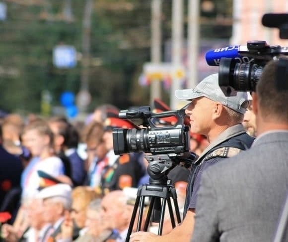 US and Russian Media: Similarity is Striking and Chilling