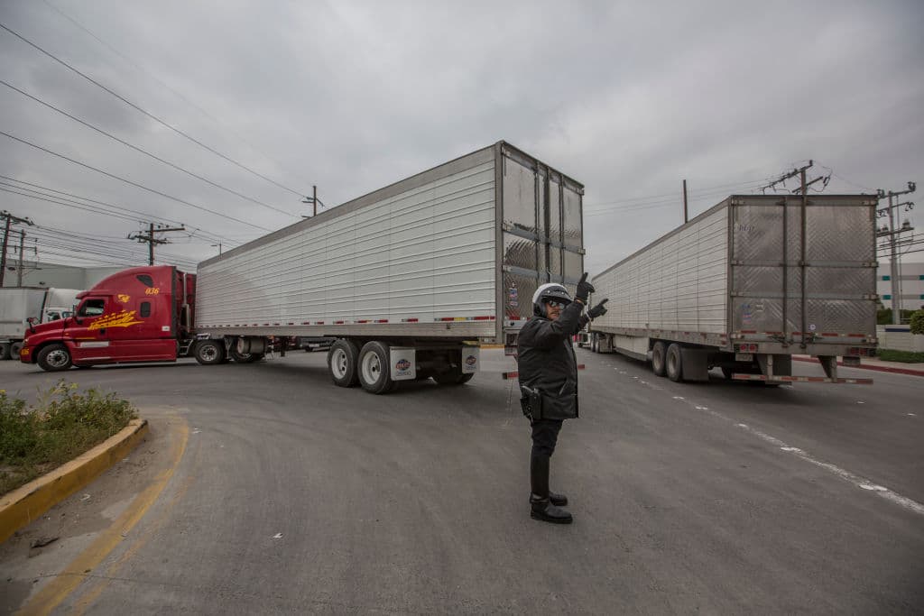 Roadside English Proficiency Tests on the Way for Truck Drivers