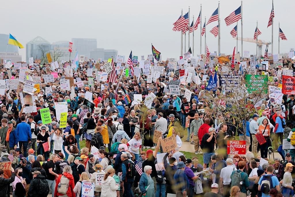 Political Extremism and the Brain