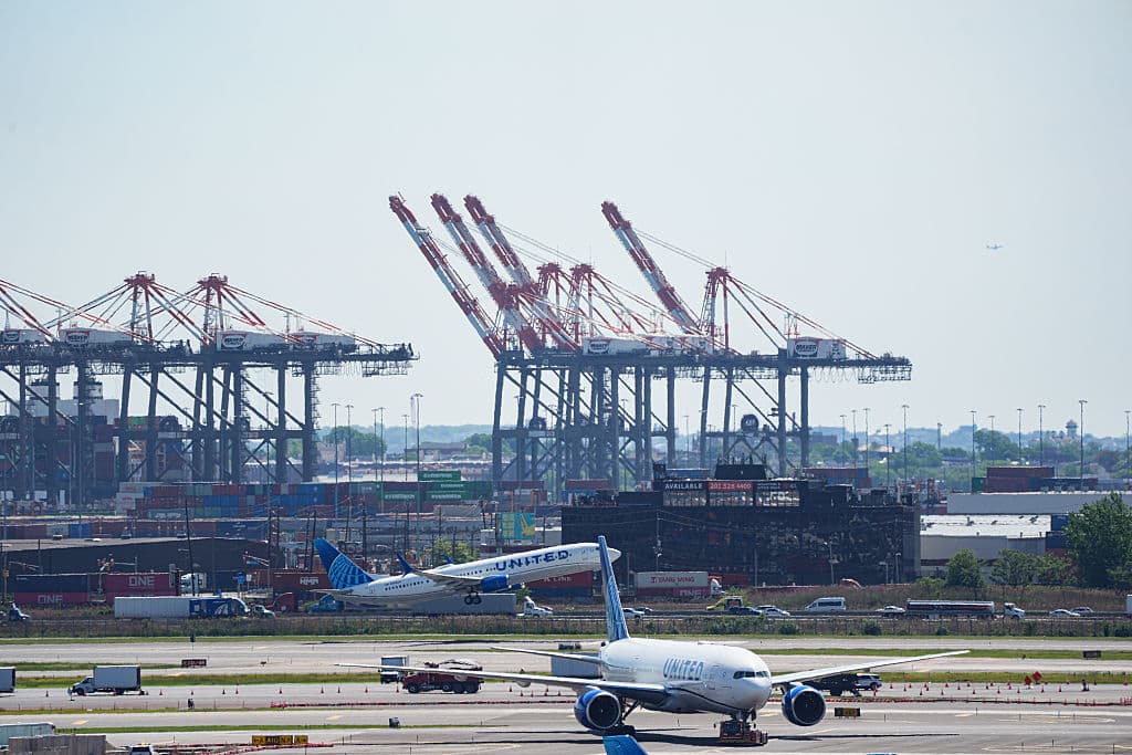 Airport Turmoil Reignites Privatization Debate