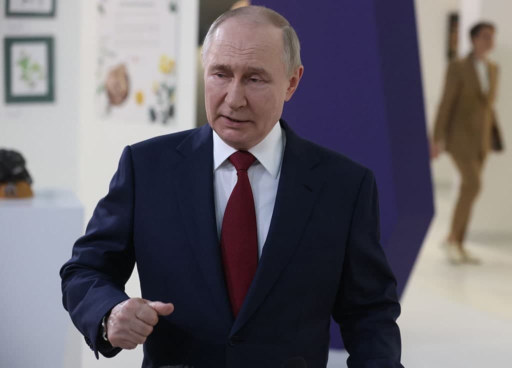 Trump Call to Putin a Guarded First Step to Ceasefire