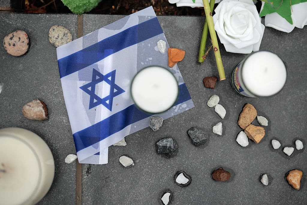 Beyond Analysis and the Fake Progressive Movement – LN Radio