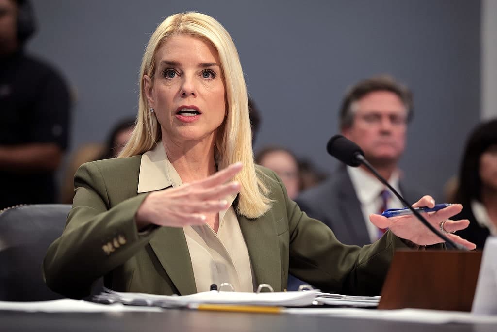 ICE Arrests 11 Illegal Iranians – DOJ on High Alert