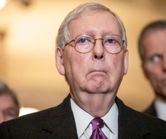 McConnell Muscles Through Trial Rules in Senate Showdown