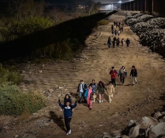 Immigration Roundup: Mexico’s Migrant Aid and ICE at the SOTU
