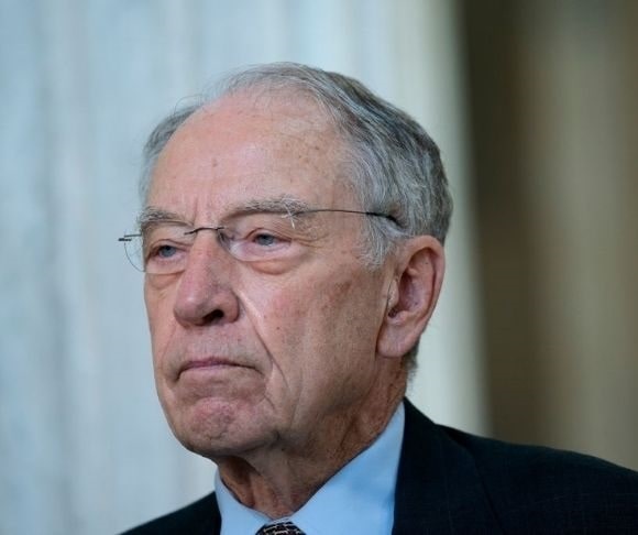 Does Aging Grassley Really Boost GOP in Iowa for 2022?