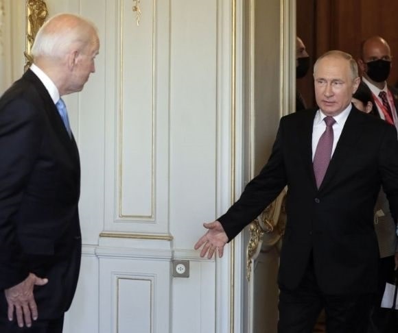 Biden to Flex US Muscle Over Ukraine With Putin: The World Watches