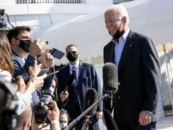 Is Elite Media Protecting Biden, or Pushing Him out the Door?