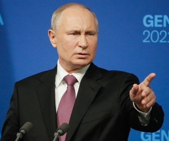 Desperate Putin Faces Scathing Public Opinion