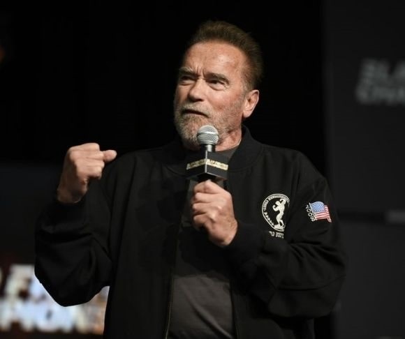 HollyWeird: Russia Lashes Out at Schwarzenegger